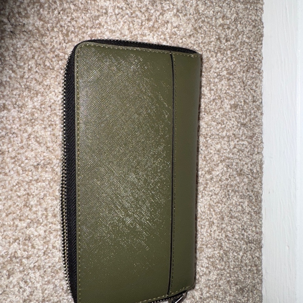 Marc Jacobs Sage Green Zip Wallet